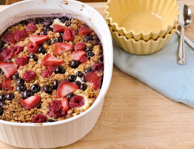Fresh Fruit Baked Oatmeal – Good Thymes and Good Food
