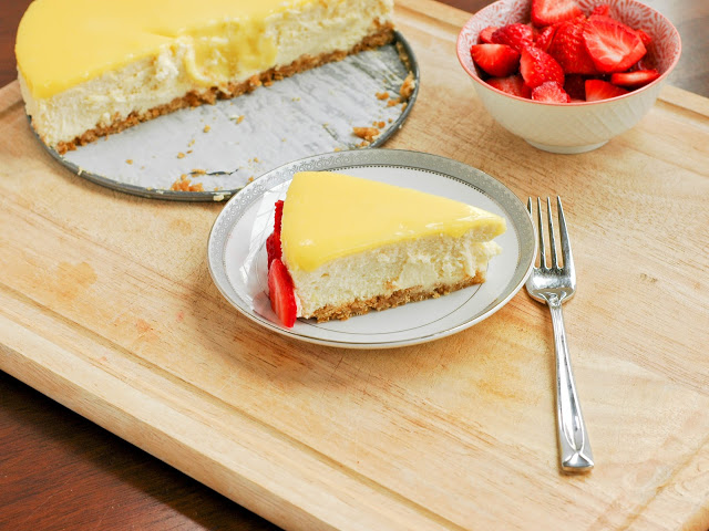 Lemon Curd Cheesecake